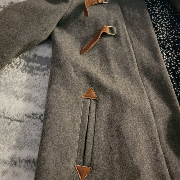 Coat - Picture 3 of 6